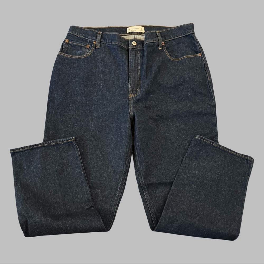 ABERCROMBIE & FITCH Women’s 90’s Straight Ultra High Rise Jeans